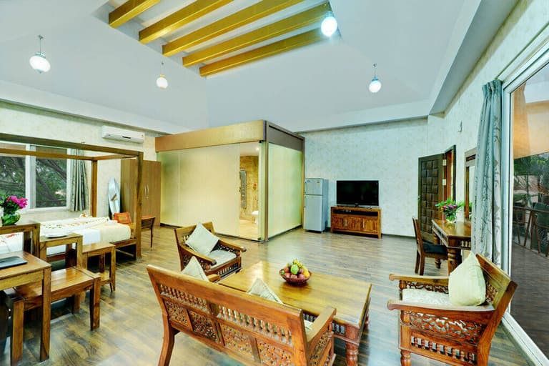 Wide shot of the Sky Room at Gold Coins Club & Resort
